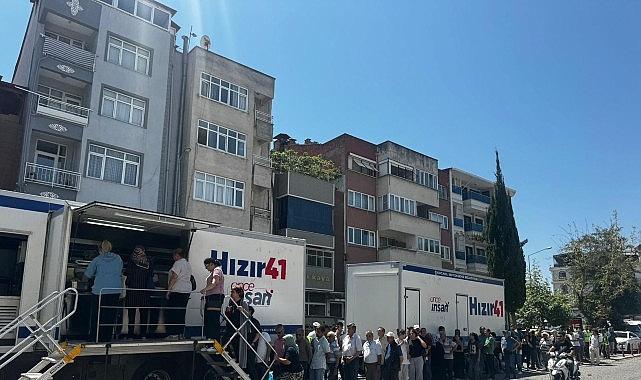 Hızır 41, Sındırgı'da depremzedelerin yanında Hızır 41, Sındırgı'da depremzedelerin yanında