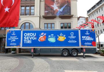 Sevgi Tırı Yollara Çıkıyor