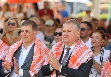 Urla'nın 2 bin 600 yıllık Bağ Bozumu Şenliği başladı