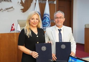 Ege Üniversitesi ile International Business School arasında “Eğitim Dışı İş Birliği Anlaşması" imzalandı
