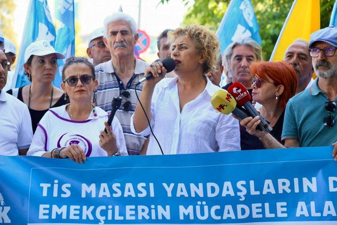 KESK’ten hükümetin zam teklifine sert tepki: ‘Bu teklifle uzlaşma değil, mücadele edilir’ KESK’ten hükümetin zam teklifine sert tepki: ‘Bu teklifle uzlaşma değil, mücadele edilir’