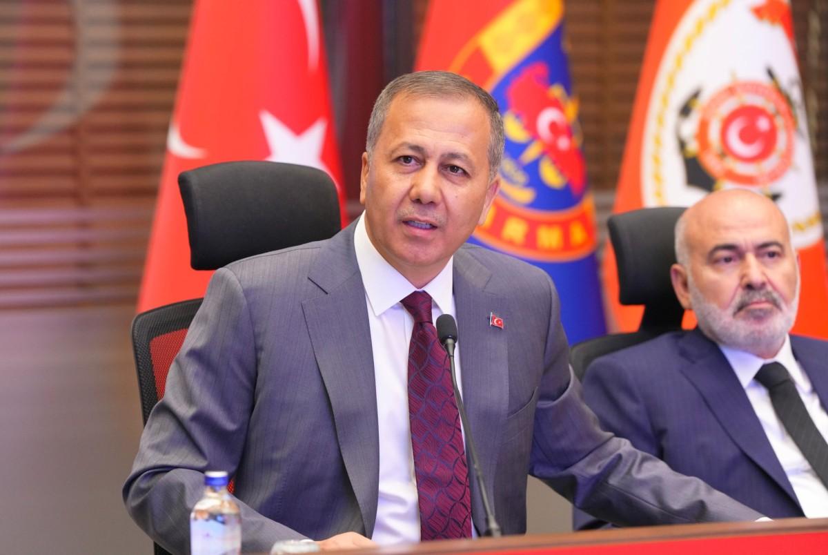 İstanbul’da uyuşturucu operasyonu: 847 bin 600 uyuşturucu hap ele geçirildi, 2 kişi tutuklandı - Videolu Haber İstanbul’da uyuşturucu operasyonu: 847 bin 600 uyuşturucu hap ele geçirildi, 2 kişi tutuklandı - Videolu Haber