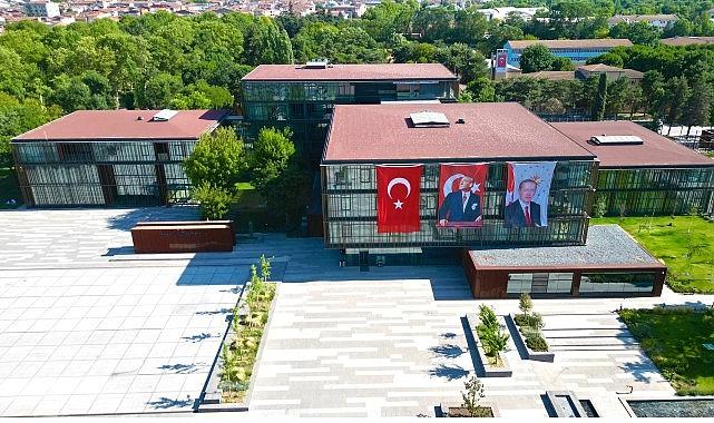 İnegöl Belediyesi'nden 1500 Öğrenciye Kırtasiye Yardımı İnegöl Belediyesi'nden 1500 Öğrenciye Kırtasiye Yardımı