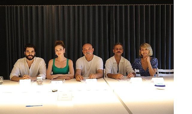 'Veliaht' Dizisi Oyuncuları Okuma Provasında Bir Araya Geldi! 'Veliaht' Dizisi Oyuncuları Okuma Provasında Bir Araya Geldi!