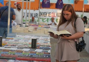 7. Edremit Kitap Fuarı 18-24 Ağustos'ta..