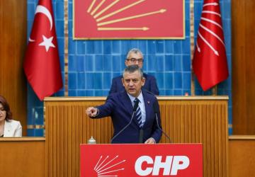 CHP lideri Özel: 'Aziz İhsan Aktaş 388 ihalenin 300’ünü kamudan ve AK Partili belediyelerden aldı, içeride tek bir AK Partili yok'