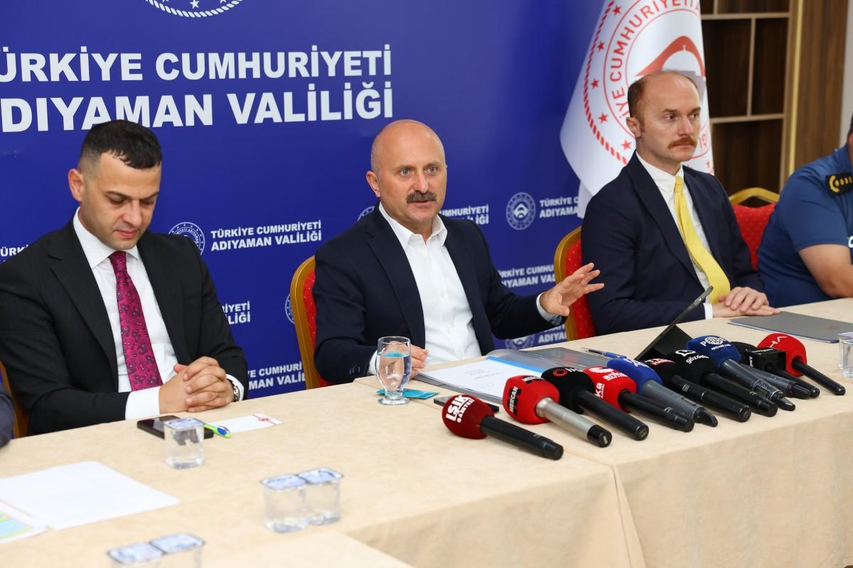 Adıyaman’da konut teslimleri ve konteyner kentlerin boşaltılması: Vali Osman Varol süreci rakamlarla anlattı - Videolu Haber Adıyaman’da konut teslimleri ve konteyner kentlerin boşaltılması: Vali Osman Varol süreci rakamlarla anlattı - Videolu Haber