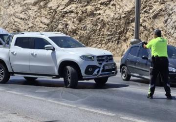 Dilan Çıtak Polisin Üzerine Araba Sürdü!