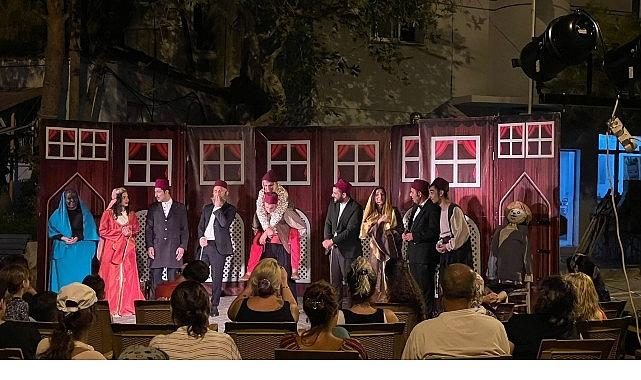 İnegöl Belediyesi Şehir Tiyatrosu Urla Festivalinde İnegöl Belediyesi Şehir Tiyatrosu Urla Festivalinde