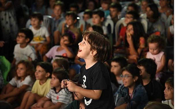 “Mahallemde Çocuk Tiyatrosu" Başlıyor “Mahallemde Çocuk Tiyatrosu" Başlıyor
