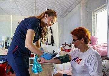 Büyükşehir bakıma muhtaç hastaların yüklerini hafifletiyor