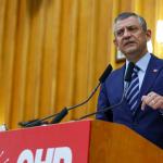 Özgür Özel: 'AK Parti, Cumhuriyet’in ilanına kanlı darbe diyen bir alçağı sahiplenmektedir'