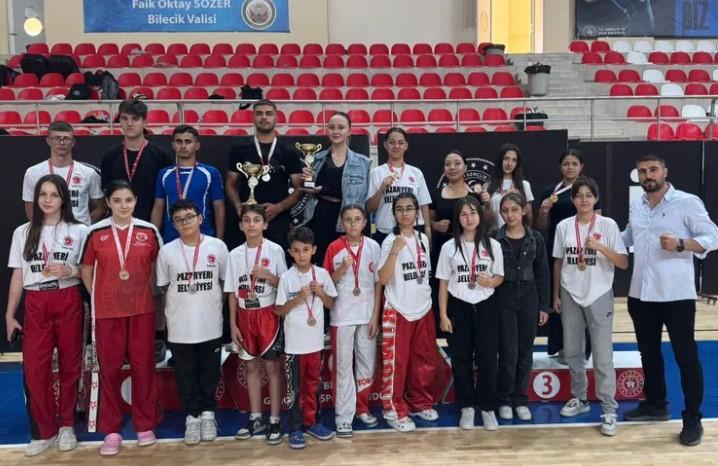 Bilecik’te Kick Boks Etkinliği Büyük İlgi Gördü! Bilecik’te Kick Boks Etkinliği Büyük İlgi Gördü!