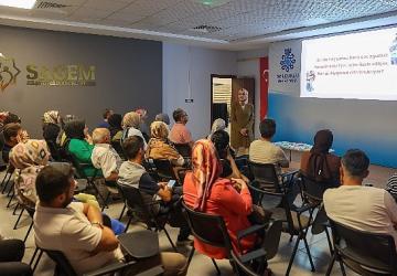 SAGEM'den ebeveynlere okula uyumda ailenin rolü konulu seminer