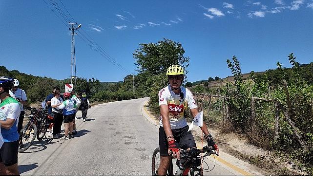 Tandem bisikletlerle umuda pedal çevirdiler Tandem bisikletlerle umuda pedal çevirdiler