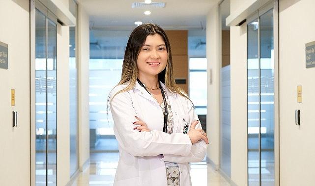 Ön dişlerde doku kaybı ve kırıklara yapılan lamina uygulamalar yüz güldürüyor… Ön dişlerde doku kaybı ve kırıklara yapılan lamina uygulamalar yüz güldürüyor…