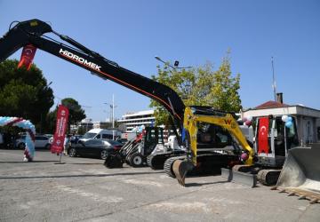 Büyükşehir, İş Makinesi Parkını Güçlendiriyor