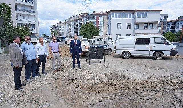 Başkan Deveciler Pazarbşı Caddesi'nde İncelemelerde Bulundu