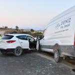 Besni'de iki araç kafa kafaya çarpıştı: 5 yaralı - Videolu Haber