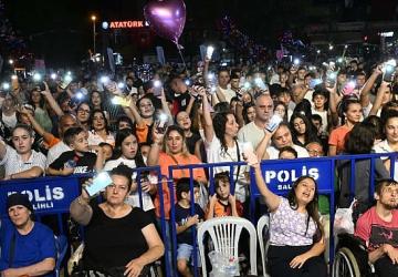 Salihli'de Aslı Güngör'den Unutulmaz Konser