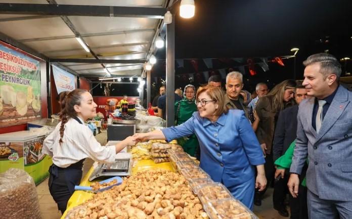 Gazi Şehirliler, Hemşehri Dernekleri Festivali’ne Akın Etti Gazi Şehirliler, Hemşehri Dernekleri Festivali’ne Akın Etti