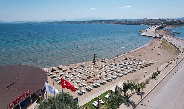 Ayvalık'ta Yaz Kitapla Güzel: “Kitap Plajda!" Projesi Belediye Plajlarında Başlıyor Ayvalık'ta Yaz Kitapla Güzel: “Kitap Plajda!" Projesi Belediye Plajlarında Başlıyor