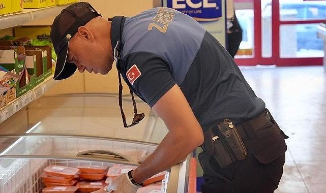 Burhaniye'de Son Kullanma Tarihi Geçmiş Gıdalar İmha Ediliyor Burhaniye'de Son Kullanma Tarihi Geçmiş Gıdalar İmha Ediliyor