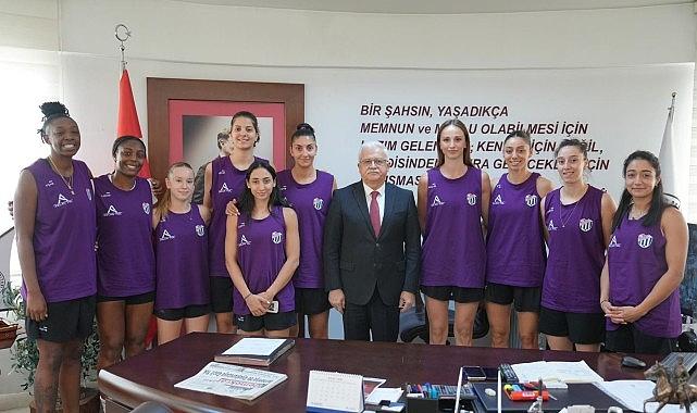 Aslan Yol Burhaniye Belediyespor Kadın Basketbol Takımından Başkan Deveciler'e Ziyaret