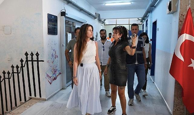 Çeşme Belediyesinden okullarda yenileme çalışması Çeşme Belediyesinden okullarda yenileme çalışması