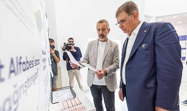 İzmir'in geleceğini anlatan sergi 'İz'in Peşinde Şehrin İçinde' açıldı
