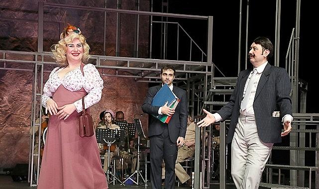 Harbiye Açık Hava'da Her Replik Bir Yıldıza Dönüşür