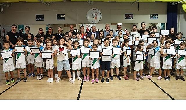 Nilüfer'de “Tam Gün Spor Etkinlikleri" renkli gösterilerle sona erdi Nilüfer'de “Tam Gün Spor Etkinlikleri" renkli gösterilerle sona erdi