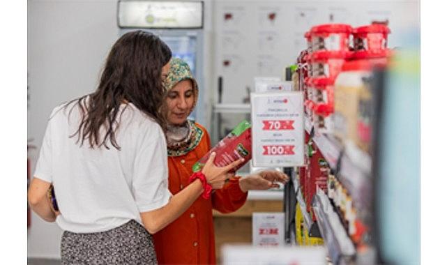 İZMAR 10'uncu mağazaya ulaştı