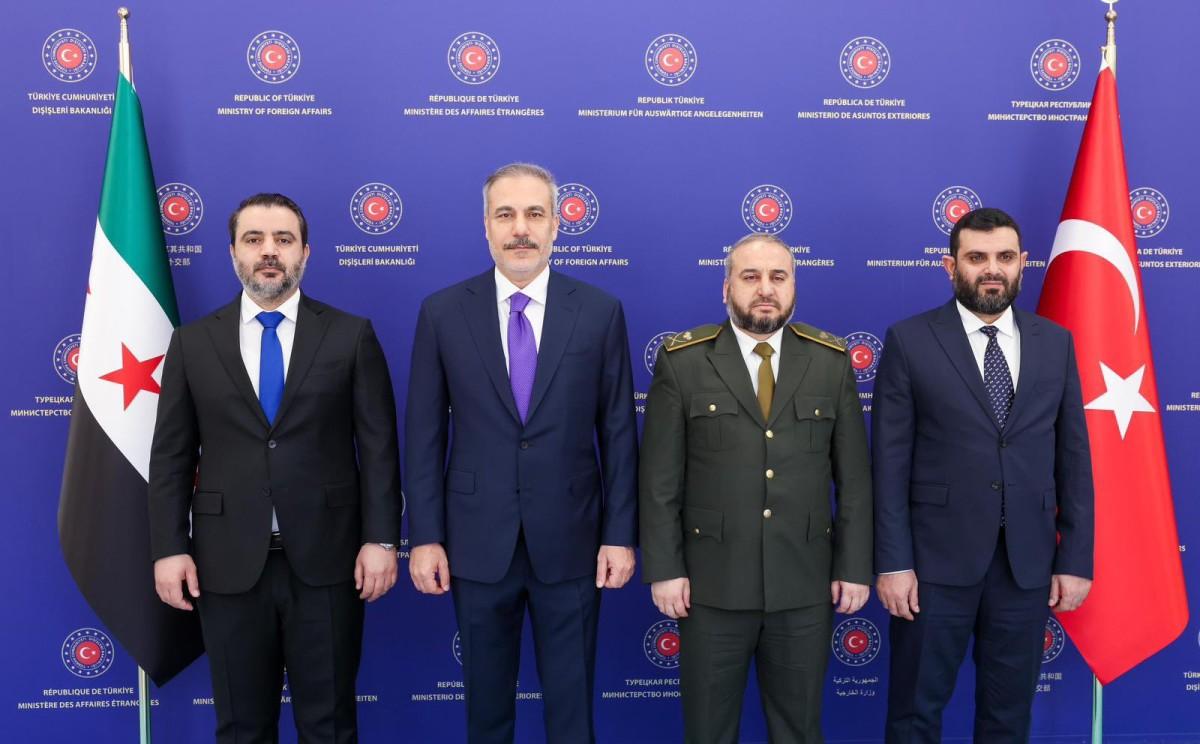 Bakan Fidan’dan YPG’ye uyarı: ‘Oyunbozanlık yapıyorlar, olumlu havayı bozuyorlar’ Bakan Fidan’dan YPG’ye uyarı: ‘Oyunbozanlık yapıyorlar, olumlu havayı bozuyorlar’