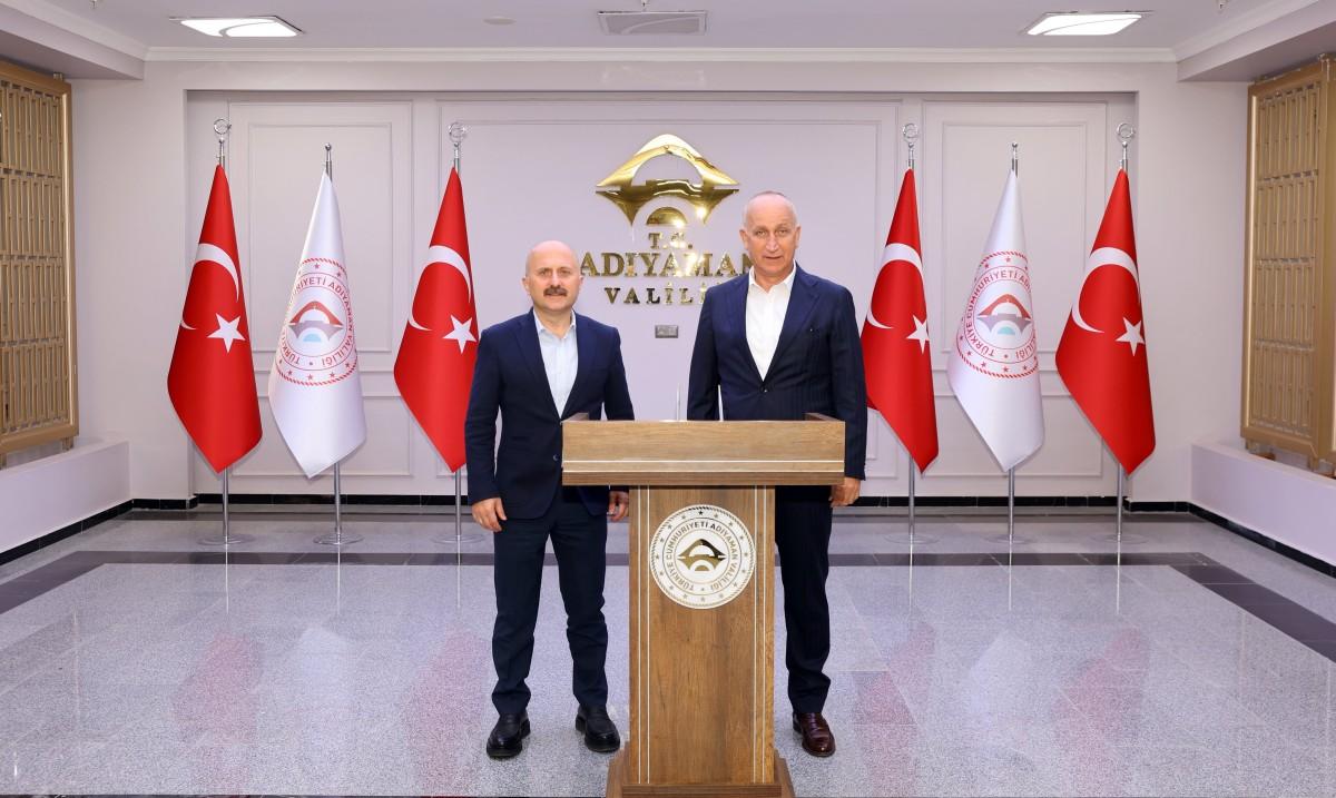 Bakan Yardımcısı Ömer Bulut, Vali Osman Varol ile bir araya geldi Bakan Yardımcısı Ömer Bulut, Vali Osman Varol ile bir araya geldi