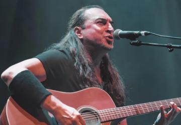 Urla, Ogün Sanlısoy’un Rock Ezgileriyle Buluşuyor  