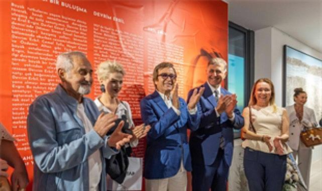 İki dev sanatçı Devrim Erbil ile Erol Evgin “Yan Yana"