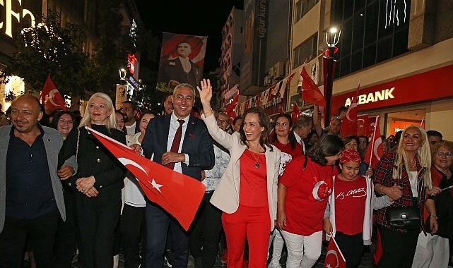 “Zafer" coşkusu Karşıyaka'yı saracak! “Zafer" coşkusu Karşıyaka'yı saracak!