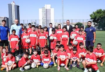 Futbol Yaz Spor Okulu'nda İlk Antrenman Heyecanı