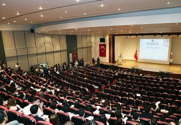 Dokuz Eylül Üniversitesi Tıp Fakültesi, 2025-2026 Akademik Yılı açılışı ve Beyaz Önlük Giyme Töreni