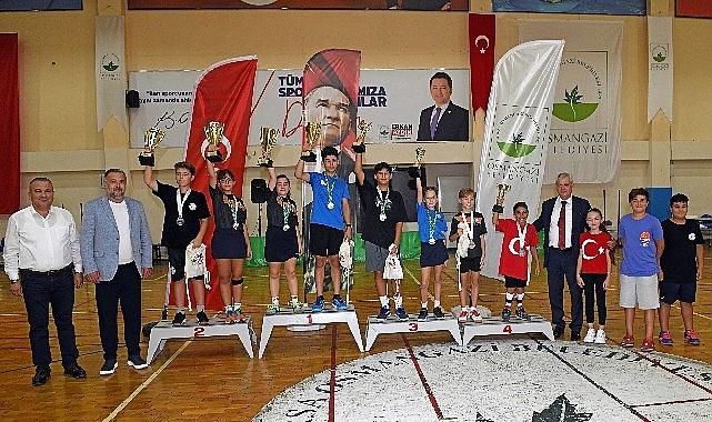 Minik raketler Osmangazi'de kıyasıya mücadele etti