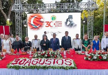 Başkan Tugay 30 Ağustos Zafer Bayramı resepsiyonuna katıldı