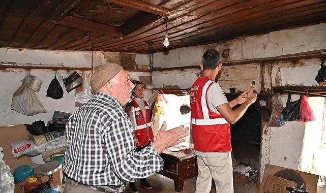 Büyükşehirden Deprem Mağdurlarına Yardım Eli Büyükşehirden Deprem Mağdurlarına Yardım Eli