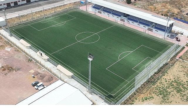 Gençler için bir futbol sahası da Alikahya'ya