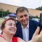 Başkan Tugay'dan çocuklara özel ilgi