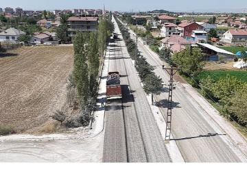 Mihmandarlı Caddesinde Asfalt Çalışması