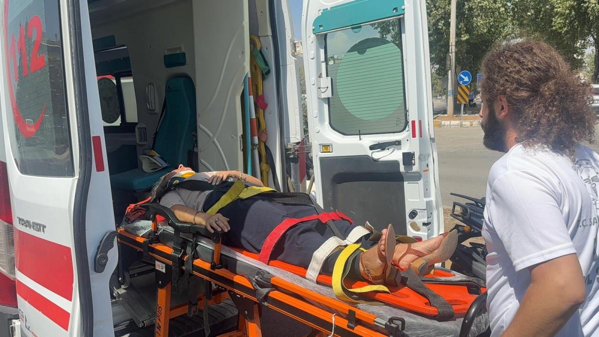Adıyaman’da minibüs ile otomobilin karıştığı kazada 1 kişi yaralandı - Videolu Haber Adıyaman’da minibüs ile otomobilin karıştığı kazada 1 kişi yaralandı - Videolu Haber