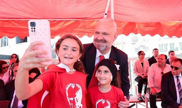 Menemen'de Zafer Bayramı coşkusu yaşandı Menemen'de Zafer Bayramı coşkusu yaşandı