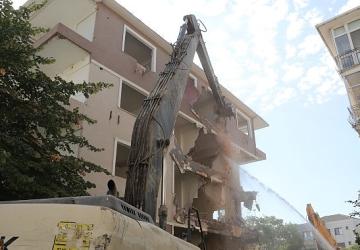 Bakırköy'de Yüksek Riskli Yapılar İçin Dönüşüm Başladı