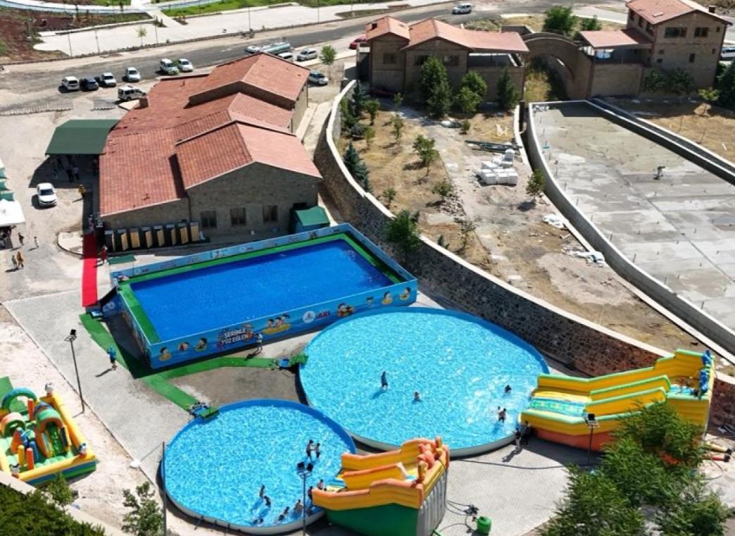 Nevşehir Kayaşehir’de Spor ve Yüzme Keyfi Başladı Nevşehir Kayaşehir’de Spor ve Yüzme Keyfi Başladı